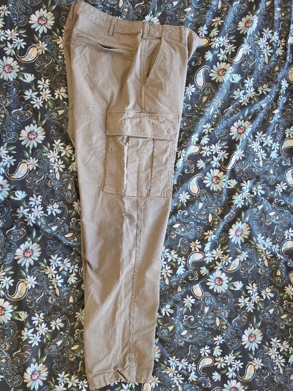 UNIQLO Wide Tapered Cargo Pants - Beige, Size S/P
